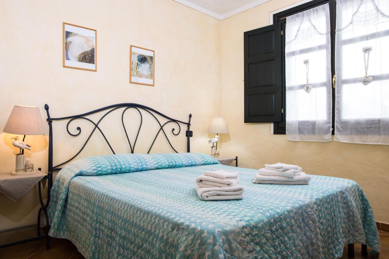 Villa Iris With Pool Baja Sardinia Kültér fotó