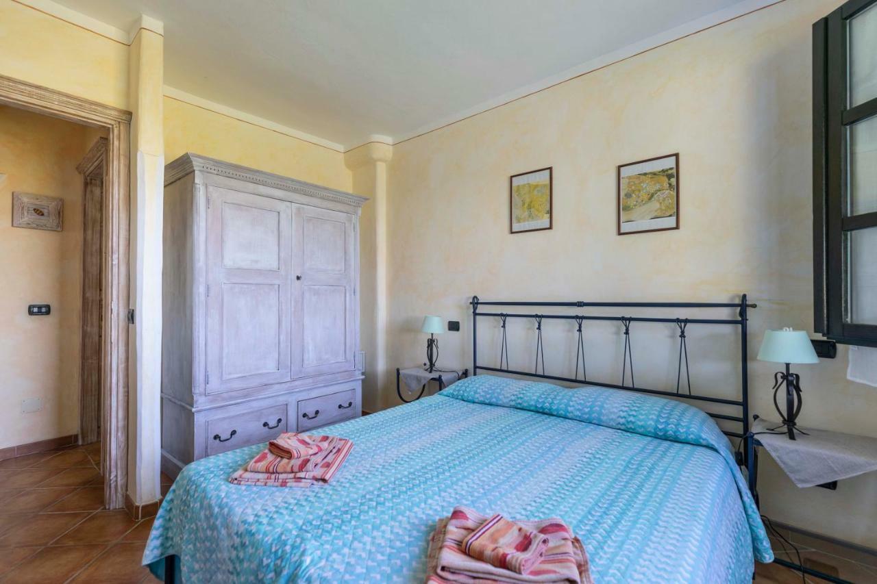 Villa Iris With Pool Baja Sardinia Kültér fotó